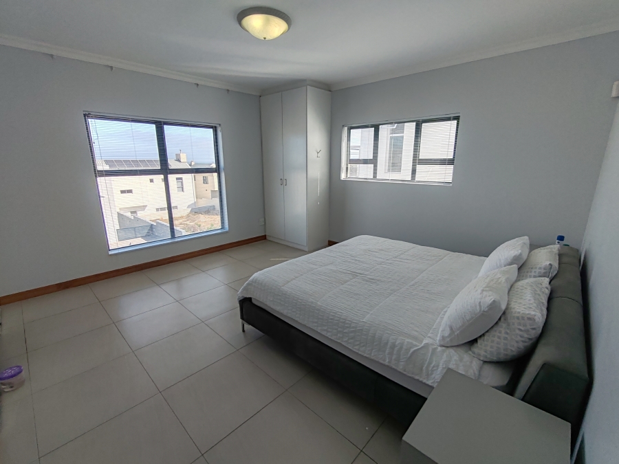 5 Bedroom Property for Sale in Calypso Beach Western Cape